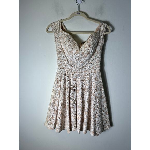 B Darlin White Lace Off The Shoulder Mini Dress Fits like a size 0/2 - Picture 1 of 3